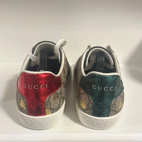 Gucci Beige Monogram Sneakers with Red and Green Accents - Picture 4 of 6